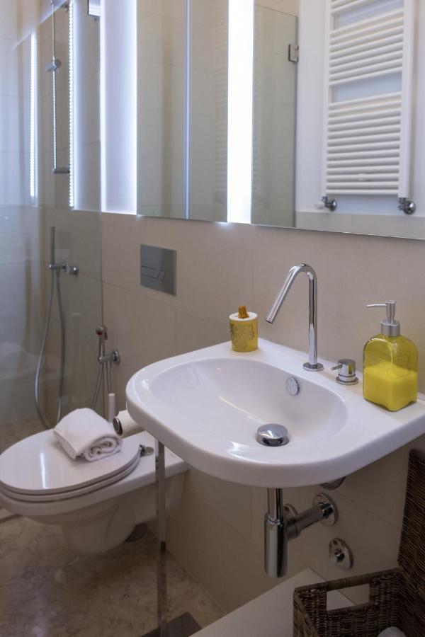Boutique Rentals-Flores Chic In Historical Center OOporto Exteriör bild